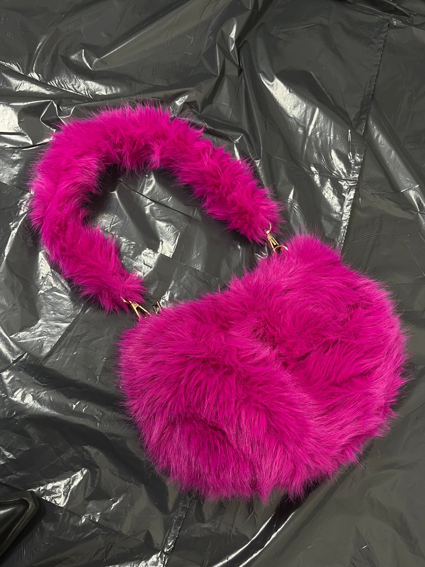 FLUFFY BAG FUCSIA